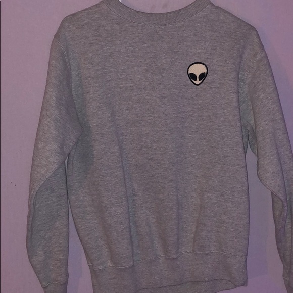 Brandy Melville alien patch pullover sweatshirt - Picture 1 of 2